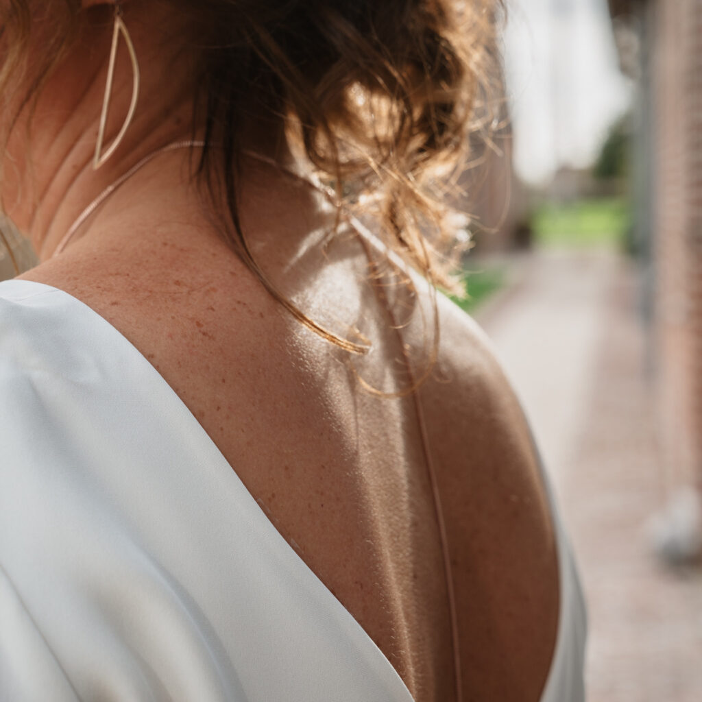 Espalda y peinado de la novia